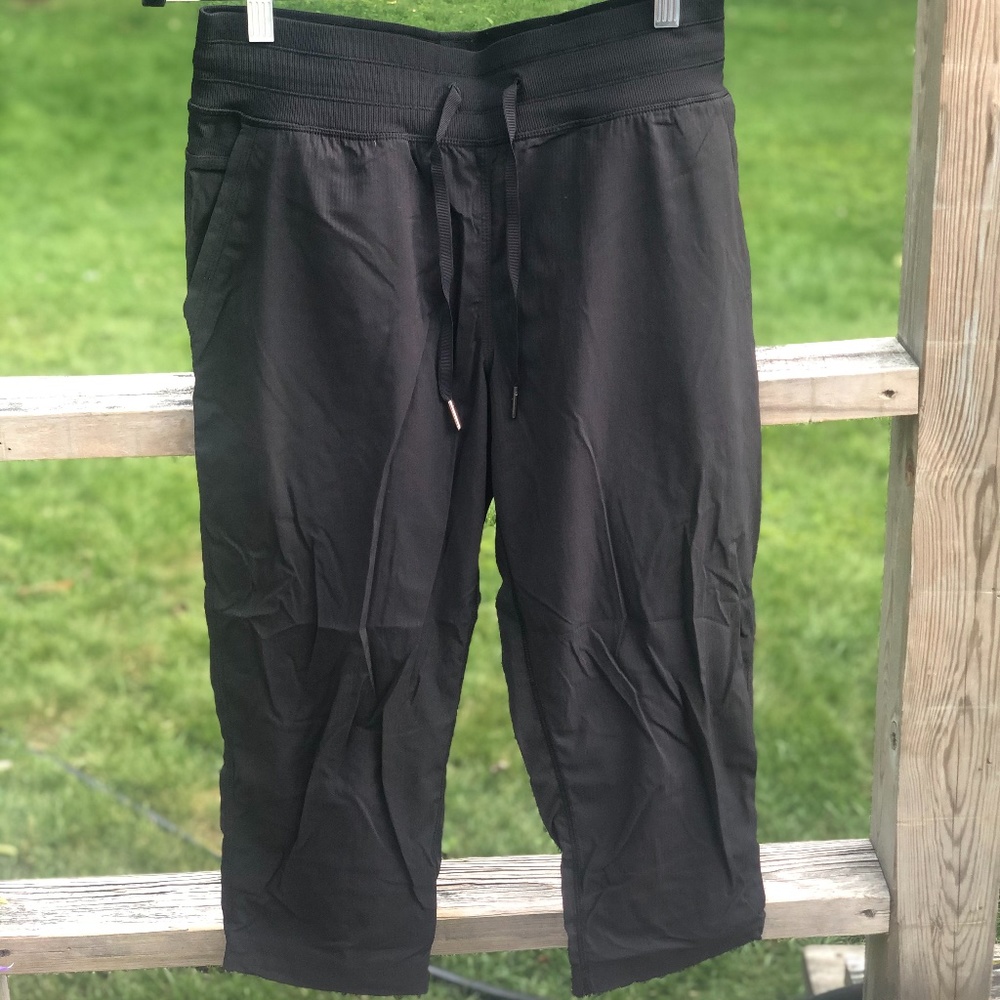 LULULEMON Dance Studio Crop *Unlined 25" - NWOT